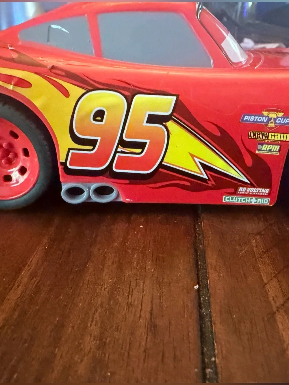 Lightning McQueen Remote Control Race Car w/ Remote